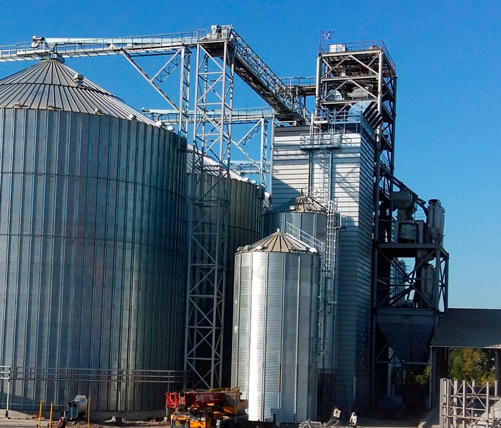 Временные зернохранилища ускорят экспорт украинского зерна