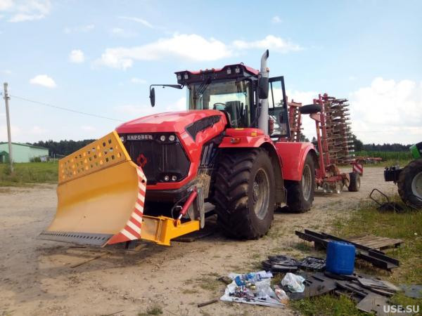 otval-dlya-traktorov-kirovec-k744r2-nbo-04-snegouborochniy-buldozerniy_foto_largest